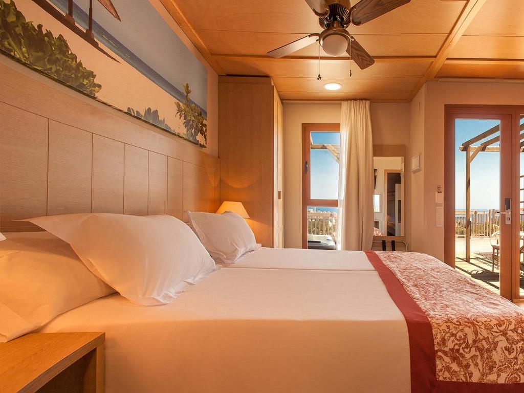 Magic Natura Resort — Hotel rooms in Benidorm, Valencian Community