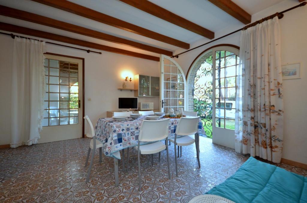 Villa Salvador - 3