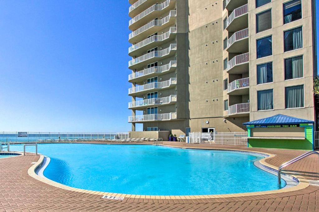 PCB Condo with Resort Amenities and Ocean Views, Panama City Beach