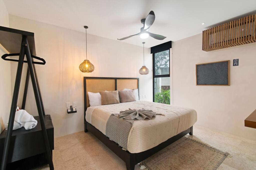 7 BDR Luxury Villa, Tulum's Best Infinity Pool, Near Beach - 2