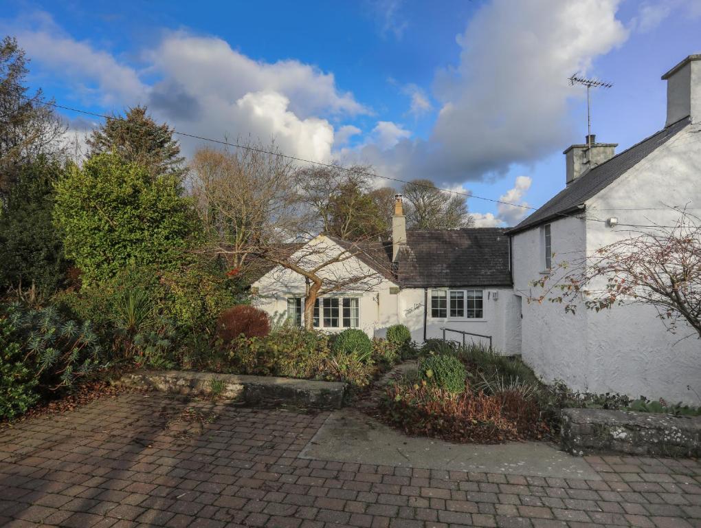 Ty'n Lon, Penrhos-Lligwy