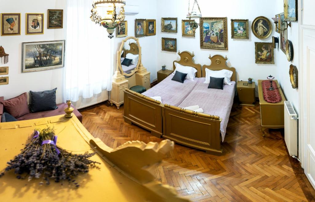 Natalie's Gallery - 3