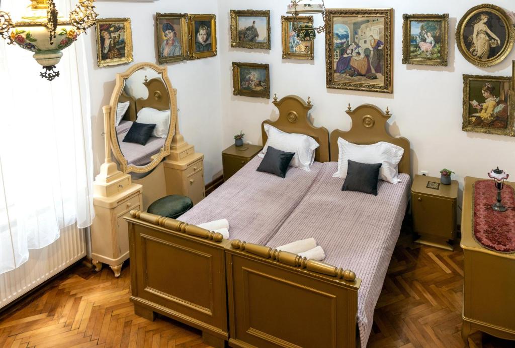 Natalie's Gallery - 2