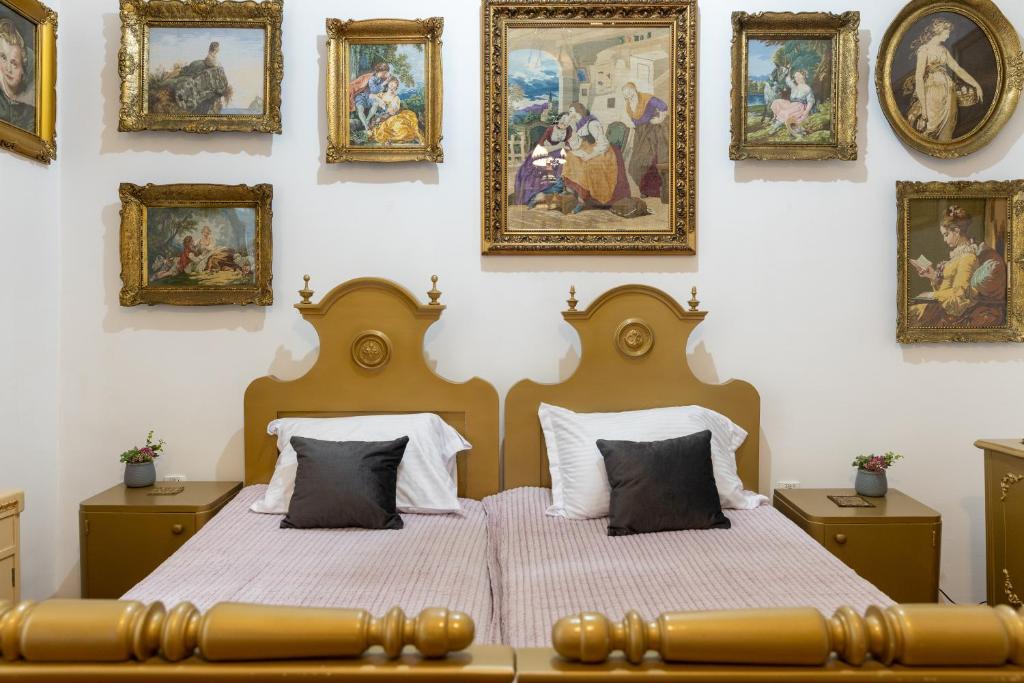 Natalie's Gallery - 5