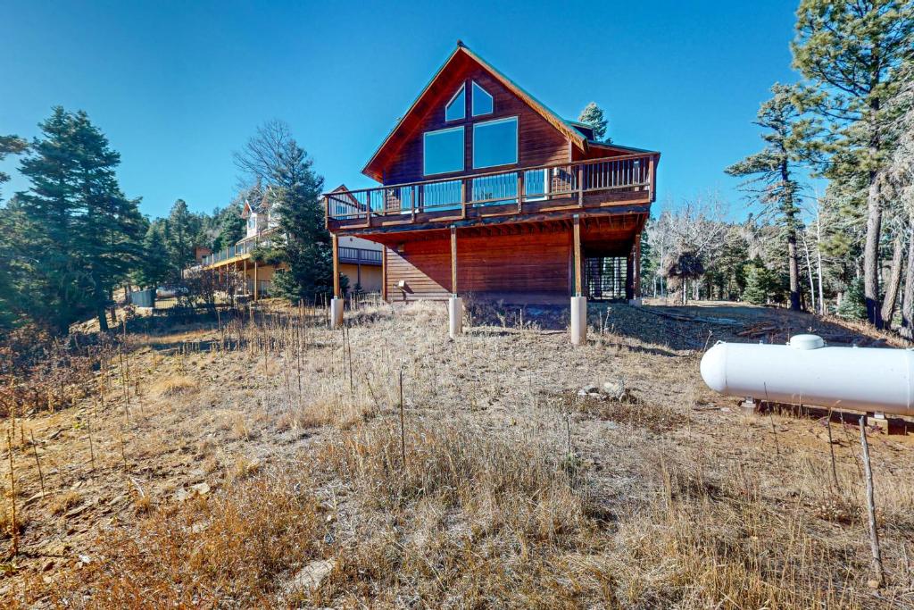 Peter's Place, Angel Fire