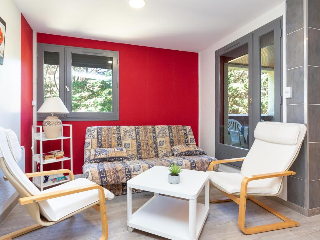 Appartement rénové près des plages et du marché, 2 chambres, terrasse, parking, WIFI inclus - 2