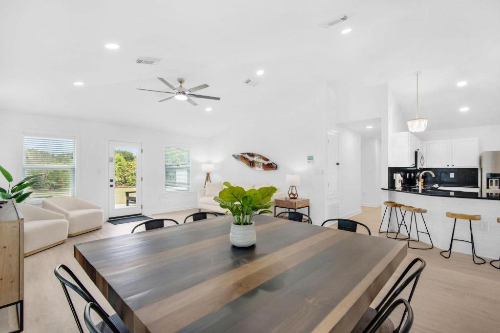 Destin4Relaxin, Destin