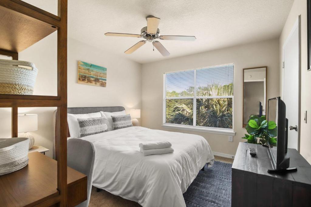 Viagem Beautiful 2BR w Balcony Pool Gym Tennis