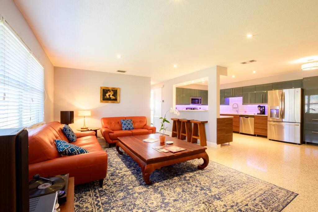 Ocean Days - Luxury Beach Living - Near Everything, New Smyrna Beach