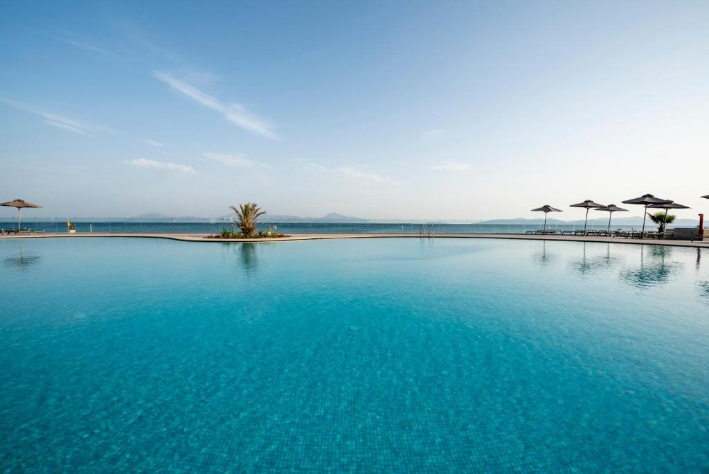 Horizon Beach Resort — Swimming pool in Mastichari, South Aegean