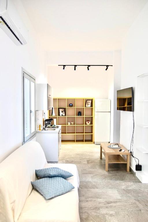 Seaside Serenade 2 suite, Ermupoli