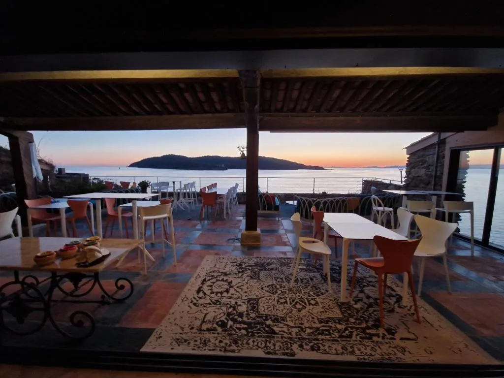 VILLA MANDRAGORE Ile du Levant，位于勒旺岛的酒店