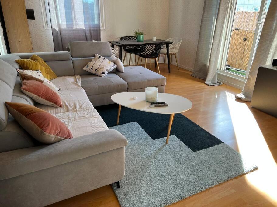Appartement avec un séjour balcon très lumineux
