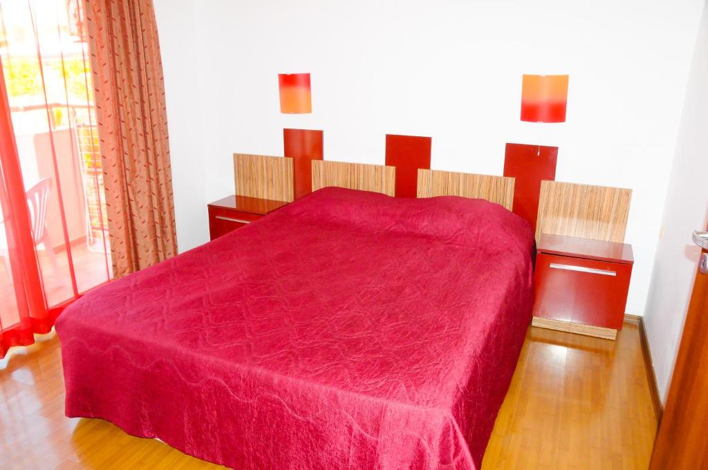 Hotel Apolis — Hotel rooms in Sozopol, Burgas Region