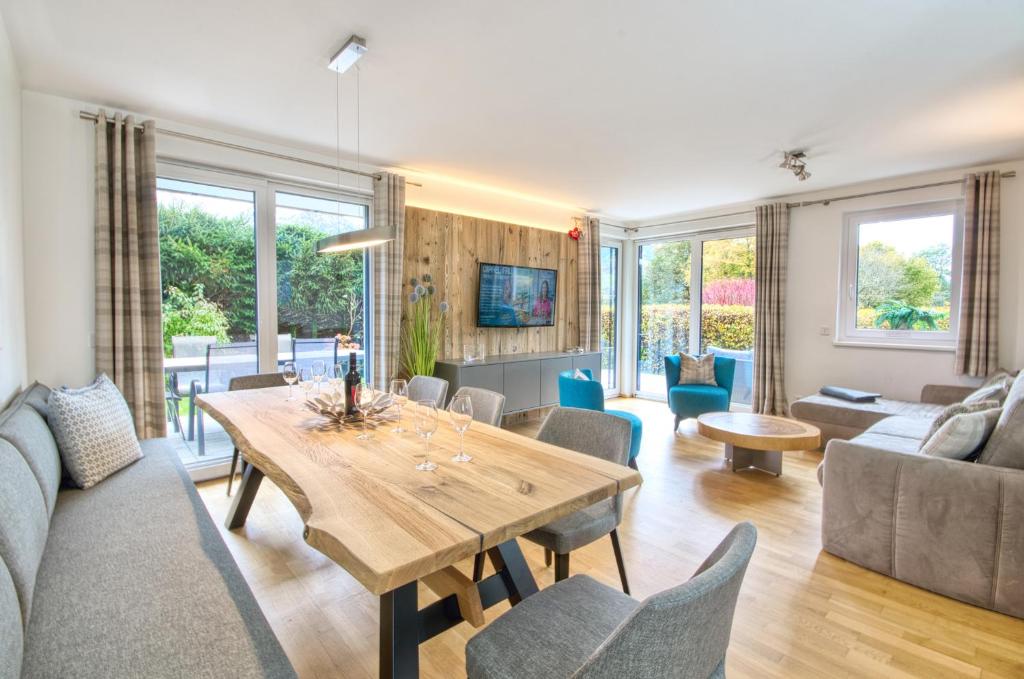 Golf & Glacier View - by Alpen Apartments