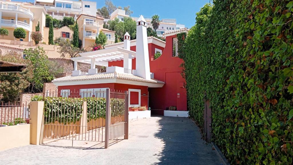 Casa Roja - 2