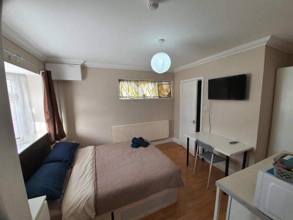 Eastwood Rooms, Goodmayes