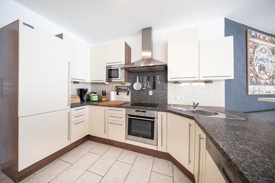 Cozy Apartment by Northsouth Apartments - 5