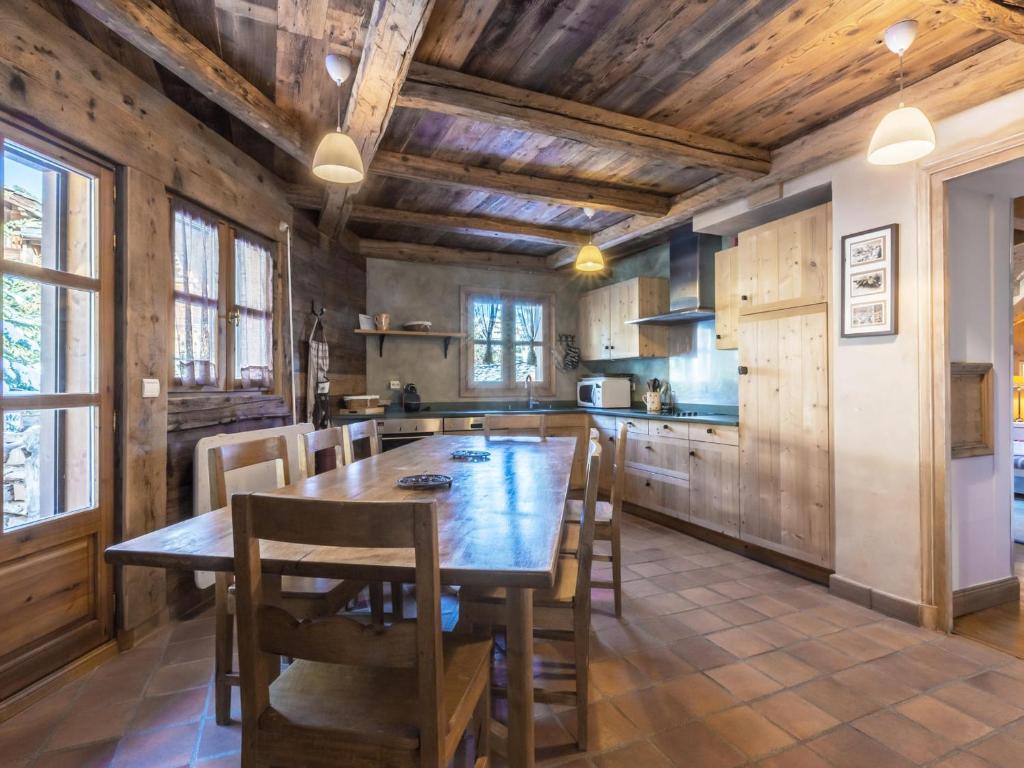 Chalet spacieux à Courchevel avec Wi-Fi et parking, proche des pistes, 5 chambres - 1