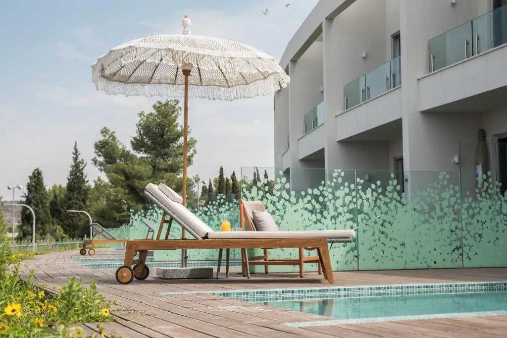 Almond Hotel - Adults only, hotel in Neve Ilan