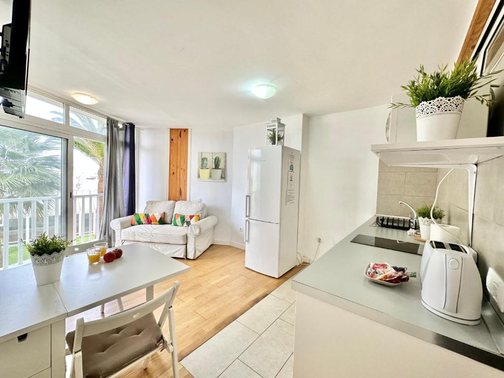 Torres de Yomely - M1B, Playa de las Americas