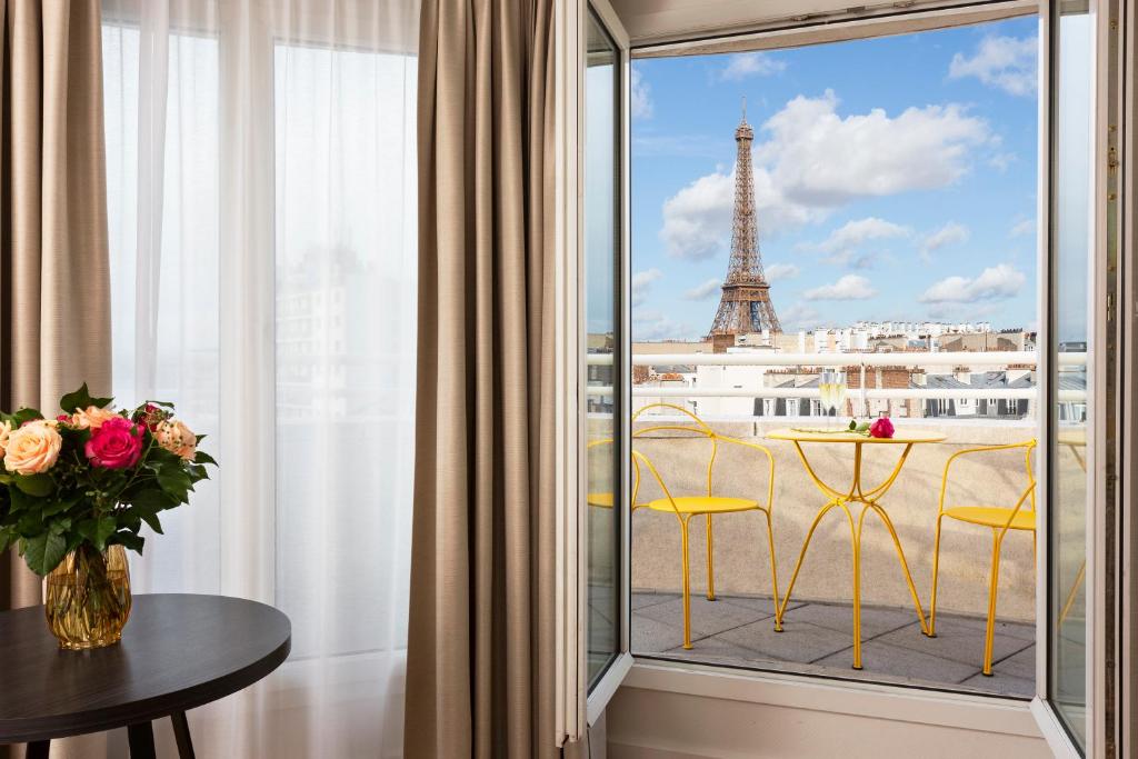 Balcony/terrace, Citadines Tour Eiffel Paris in Paris