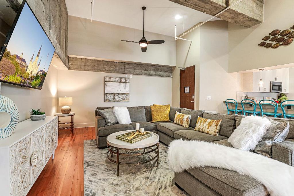 Upscale Condos and Penthouses Close to Canal and Bourbon St, New Orleans