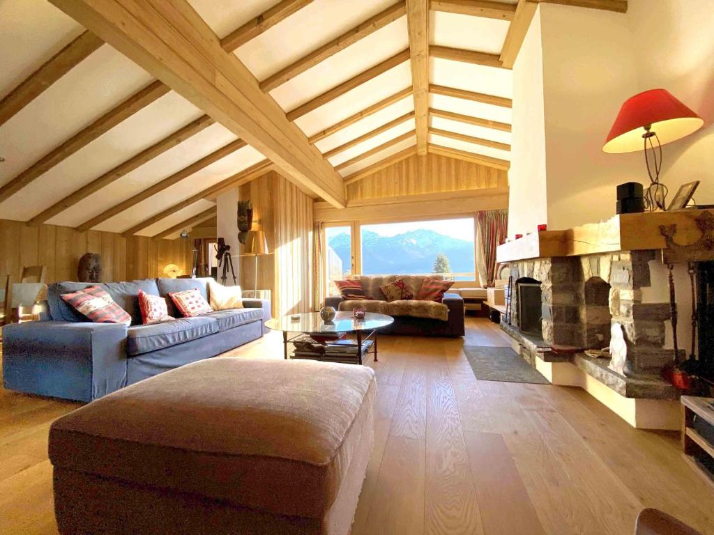 B L A C K B I R D V E R B I E R Trés rare et exclusif penthouse de 160 m2 - 5