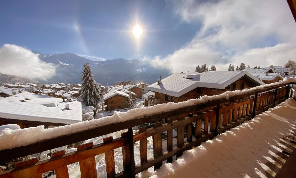 B L A C K B I R D V E R B I E R Trés rare et exclusif penthouse de 160 m2 - 2