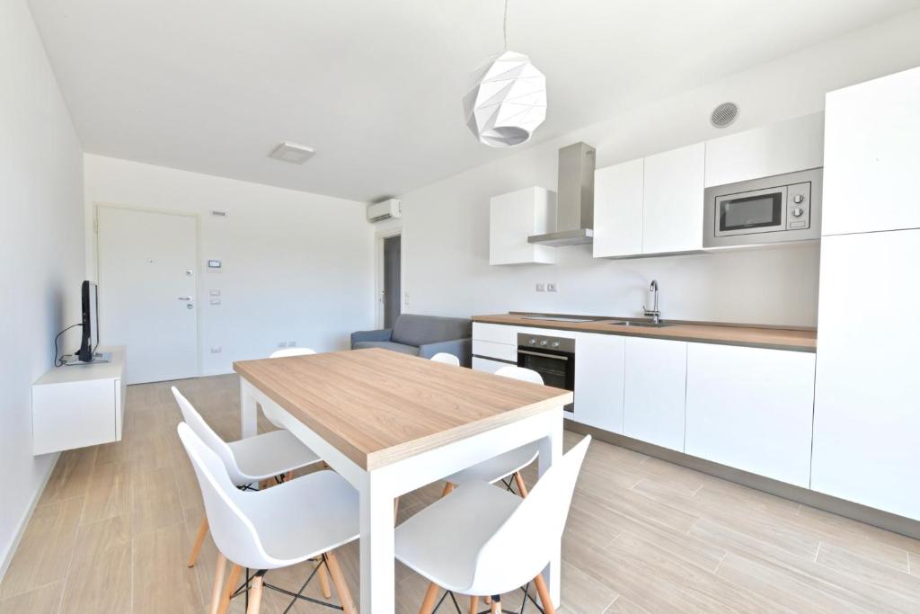 Sun Beach Apartments - 5