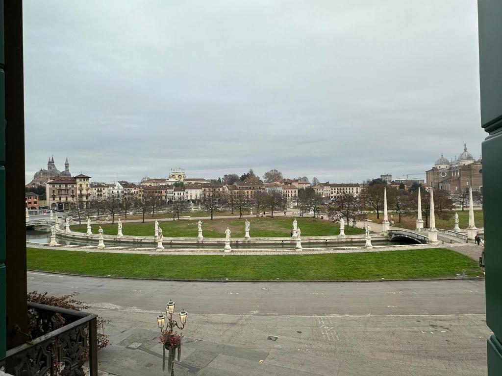 Wonderful Prato della Valle Free Parking - 2