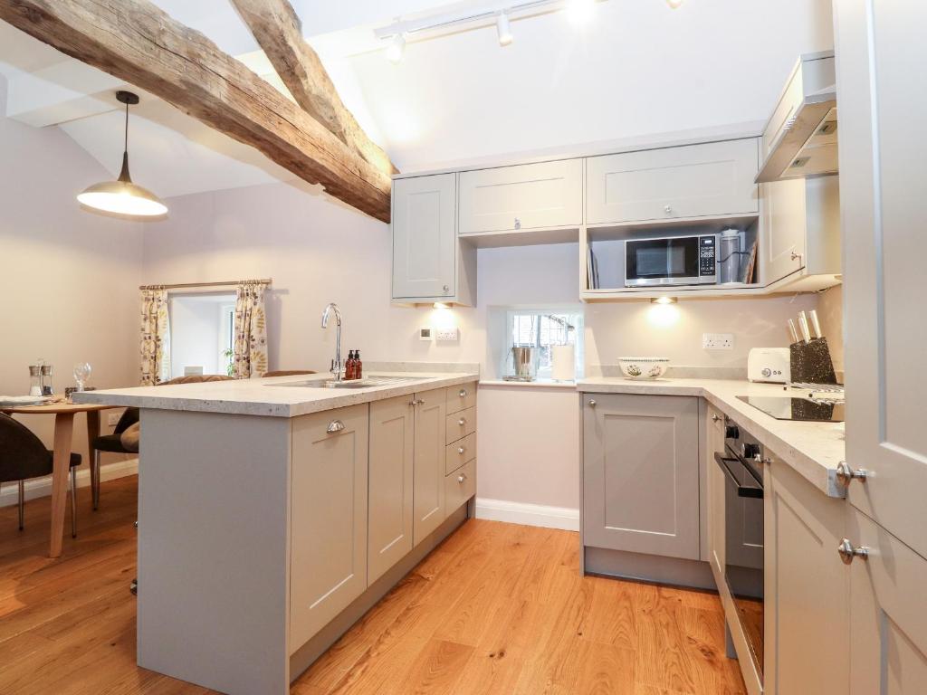 Low Ashmead Cottage photo 3