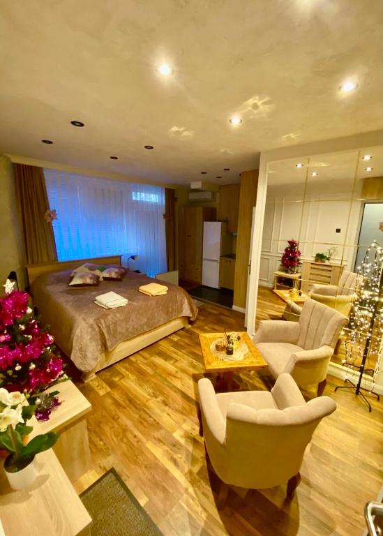 Santa Barbara Apartment - 2