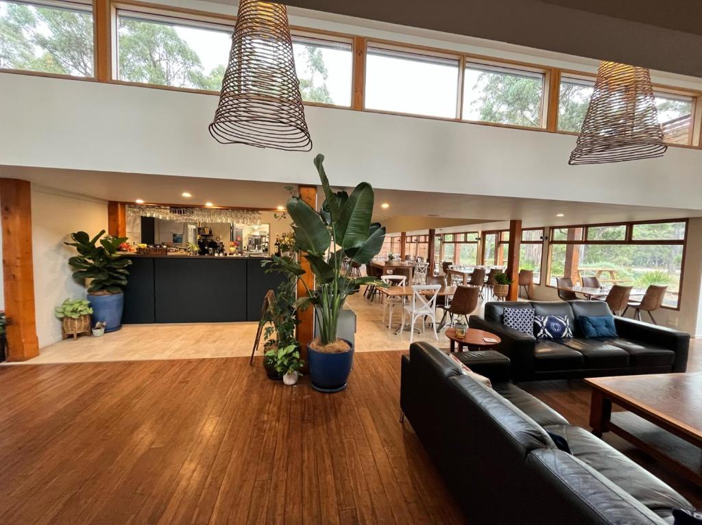 スチュワーツ ベイ ロッジ (Stewarts Bay Lodge) レストラン