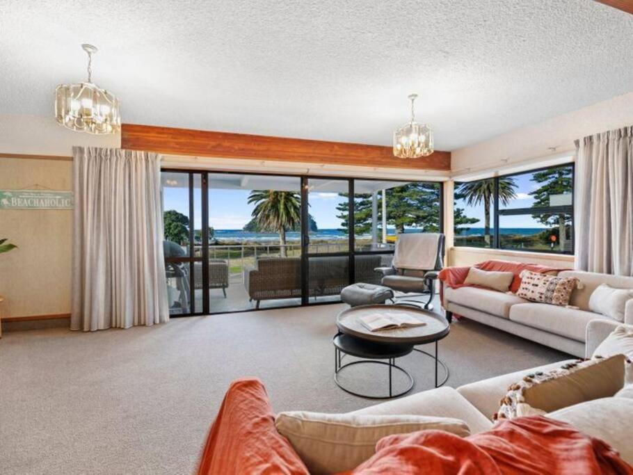 The Waves, Mount Maunganui