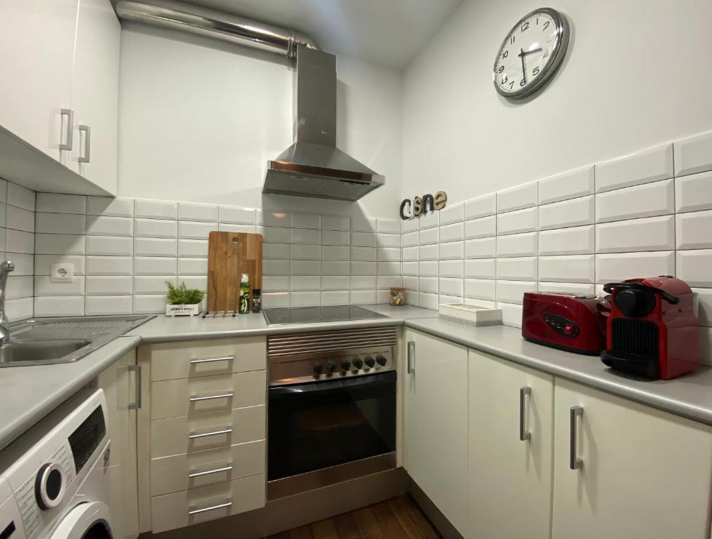 Cosy Urban Oasis 1BD in Poble Sec By MyRentalHost - 5