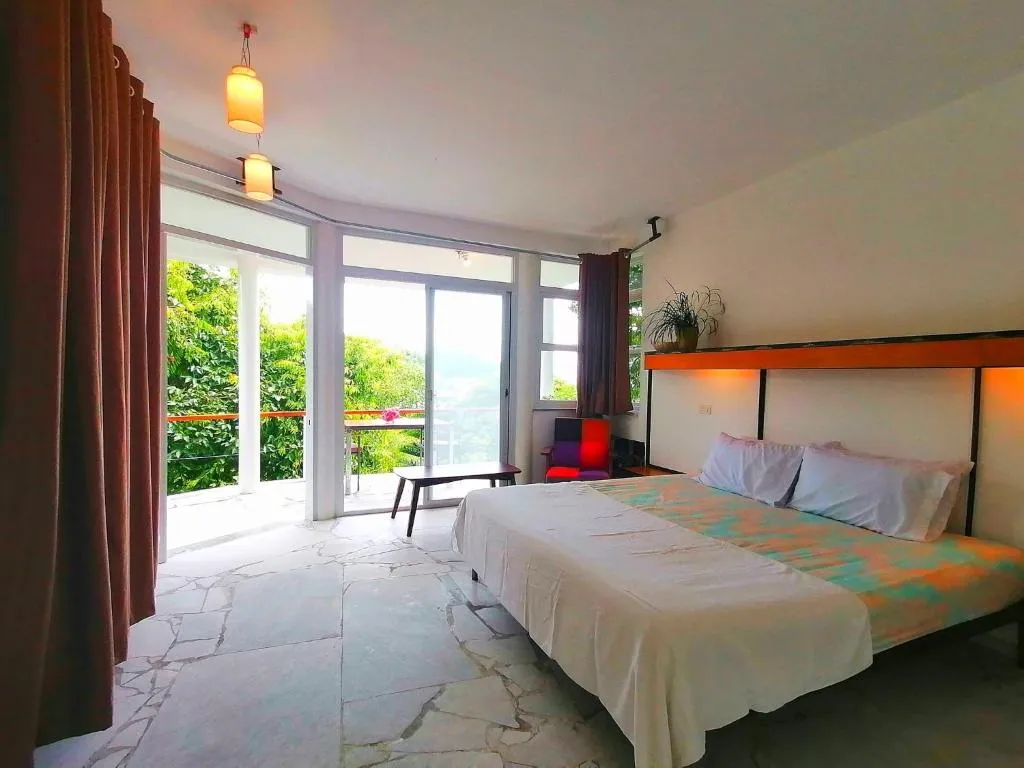 Lonos Circle Ocean View Room，位于Romblon的酒店