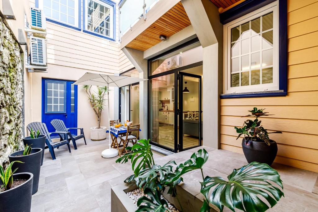 Ladomar Avenida, Horta