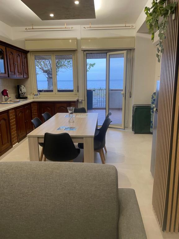 House on the Sea - 3