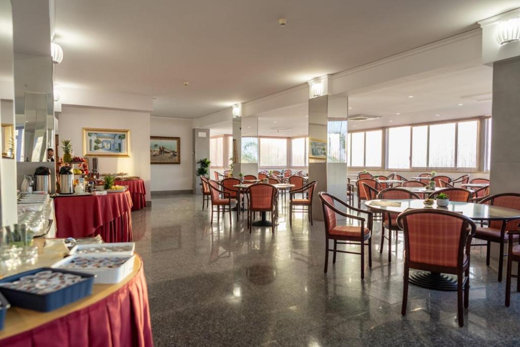 Hotel Corallo — Restauracje i bary in Taormina, Sycylia
