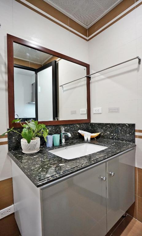 Cat Linh Station Apartment