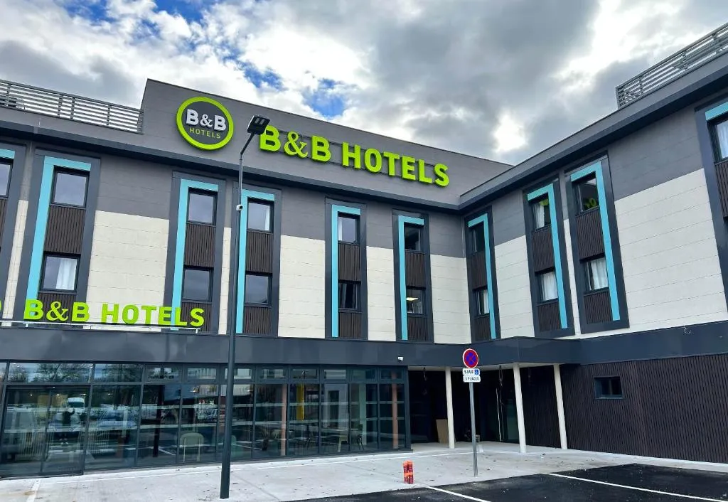 B&B HOTEL Massieux Genay，位于Genay的酒店