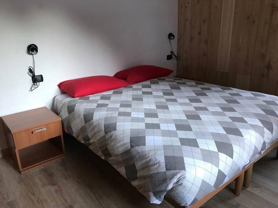 Alloggio Kenne, a 200m dagli impianti Monterosaski - 3