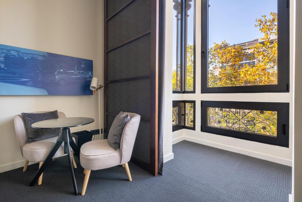Sixtytwo Hotel - 3