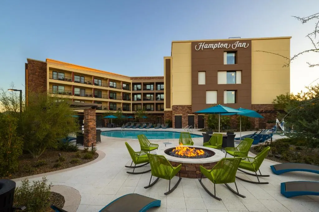 Hampton Inn Carefree, Az，位于卡立佛里的酒店