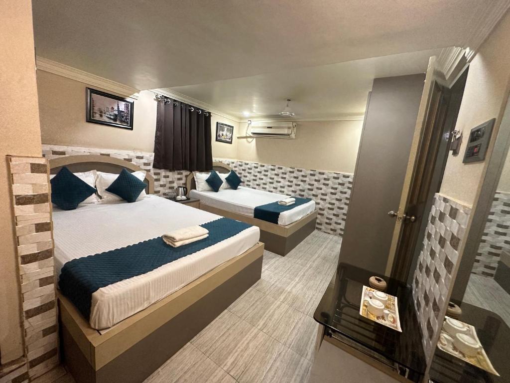 Bed, Hotel Vinayak in Midnapore