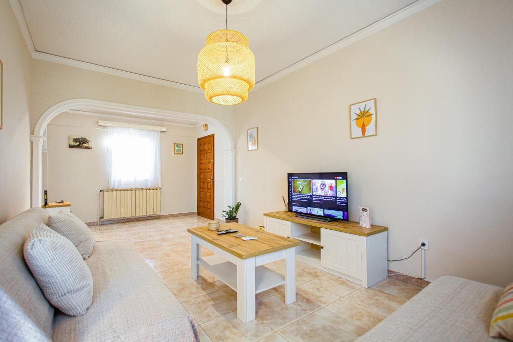 Matula's Home, Kassiopi