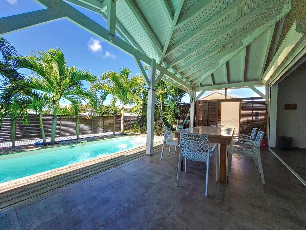 cannelle, Sainte-Anne