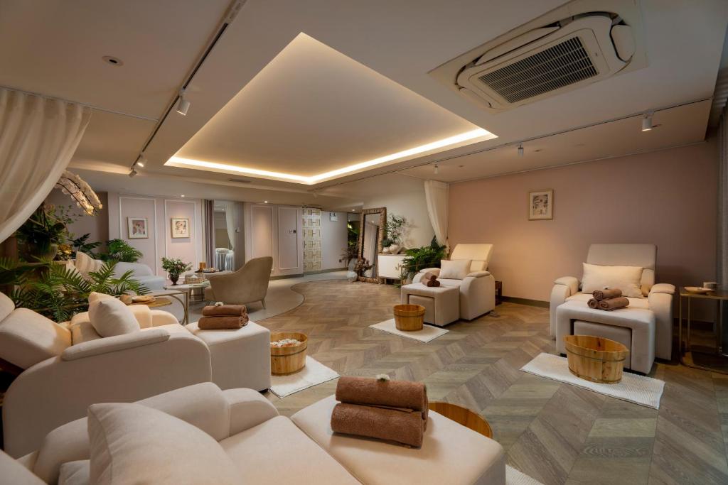 Khách Sạn &#038; Spa Le Jardin Hà Nội