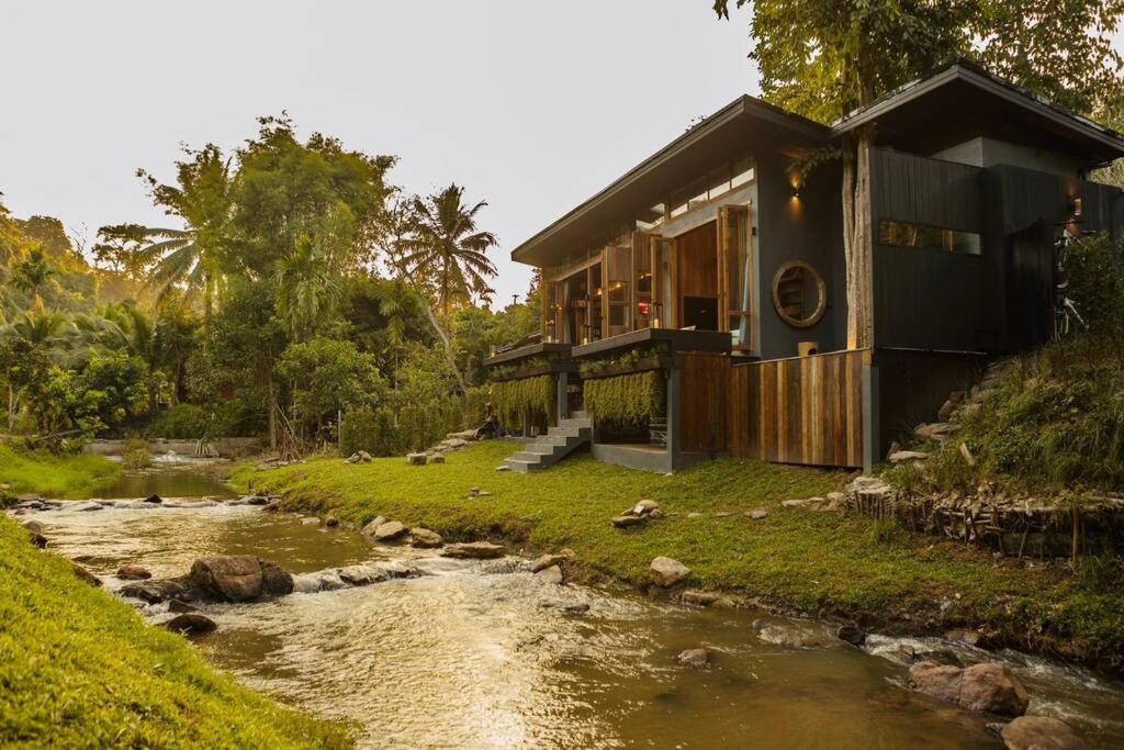 Secret Window Residency, Ban Kat Hao